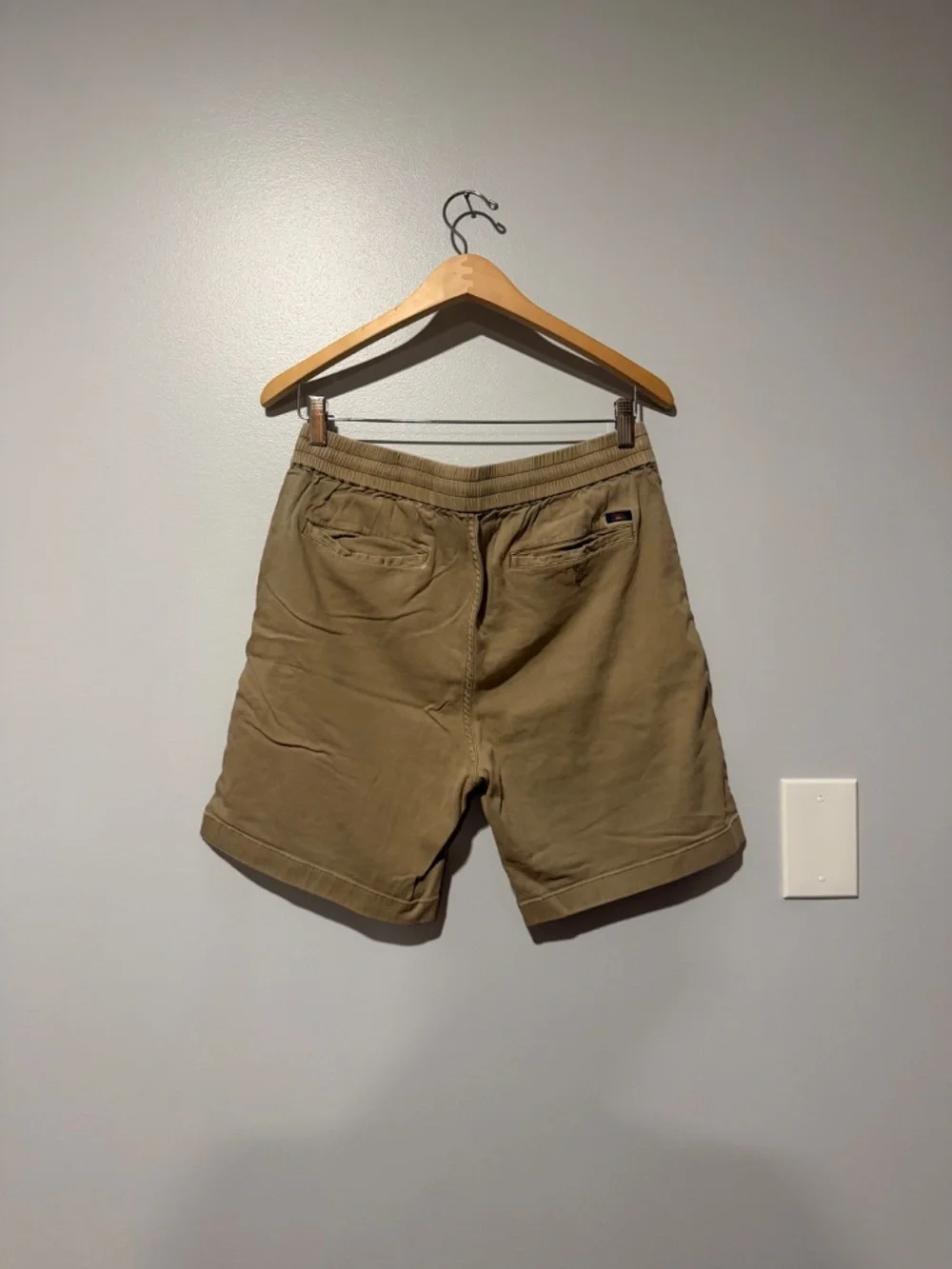 Faherty Khaki Men’s Flat Front Drawstring Shorts